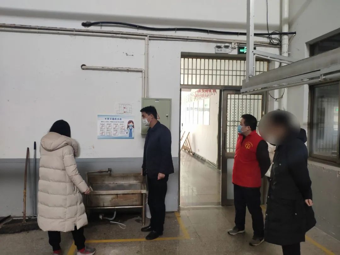 社区协助复工防疫两手抓,抓防疫促生产两手抓两手硬