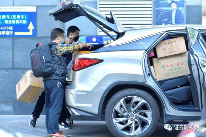 速度著称的深圳，复工速度如何？实探中国电子第一街：能忙的已经忙起来了