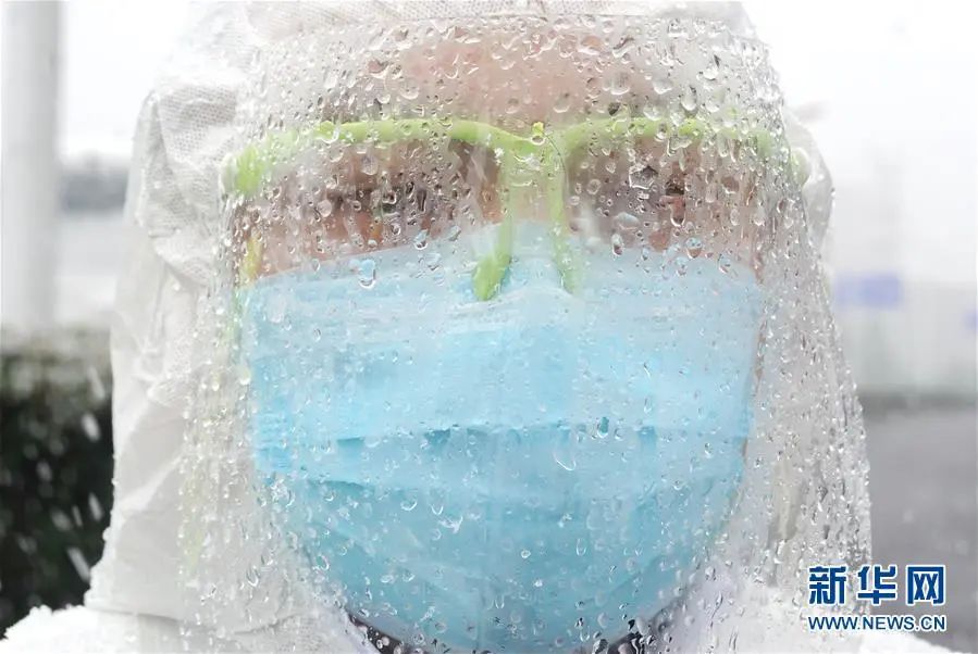 沧海横流方显英雄本色图片,致敬一线抗疫英雄白衣战士们