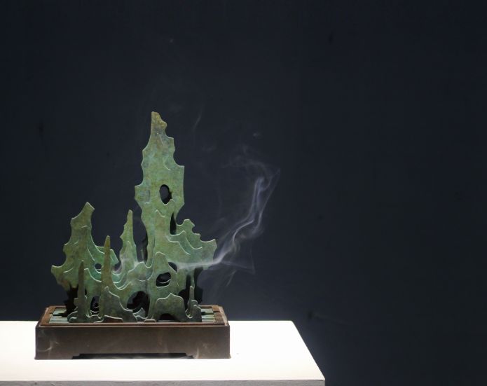 用超级平面的家具“雕塑”空间，这很国潮丨藏拍艺术生活