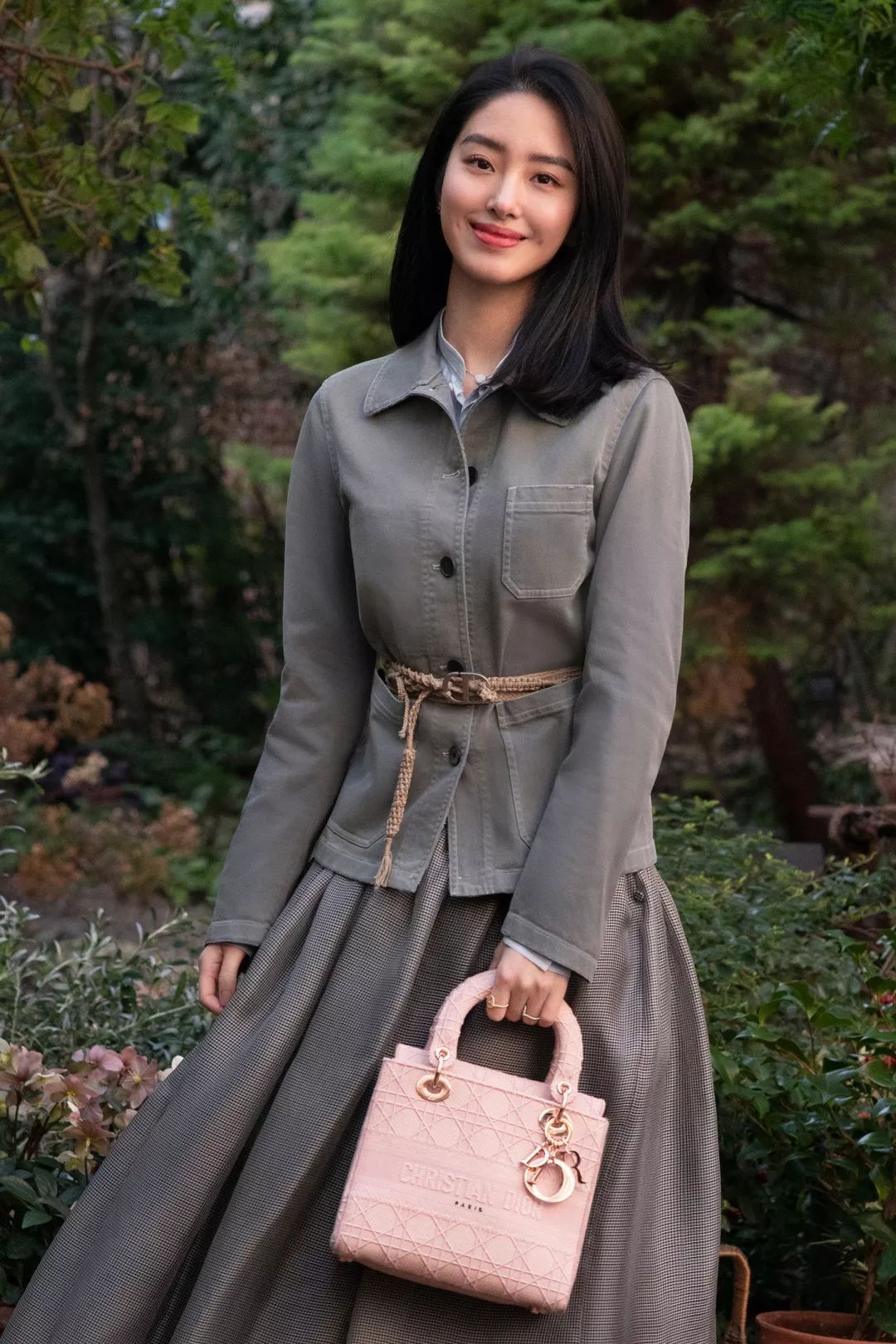 每一个单品都是简单的基础款,这件单品玩转所有秋季穿搭