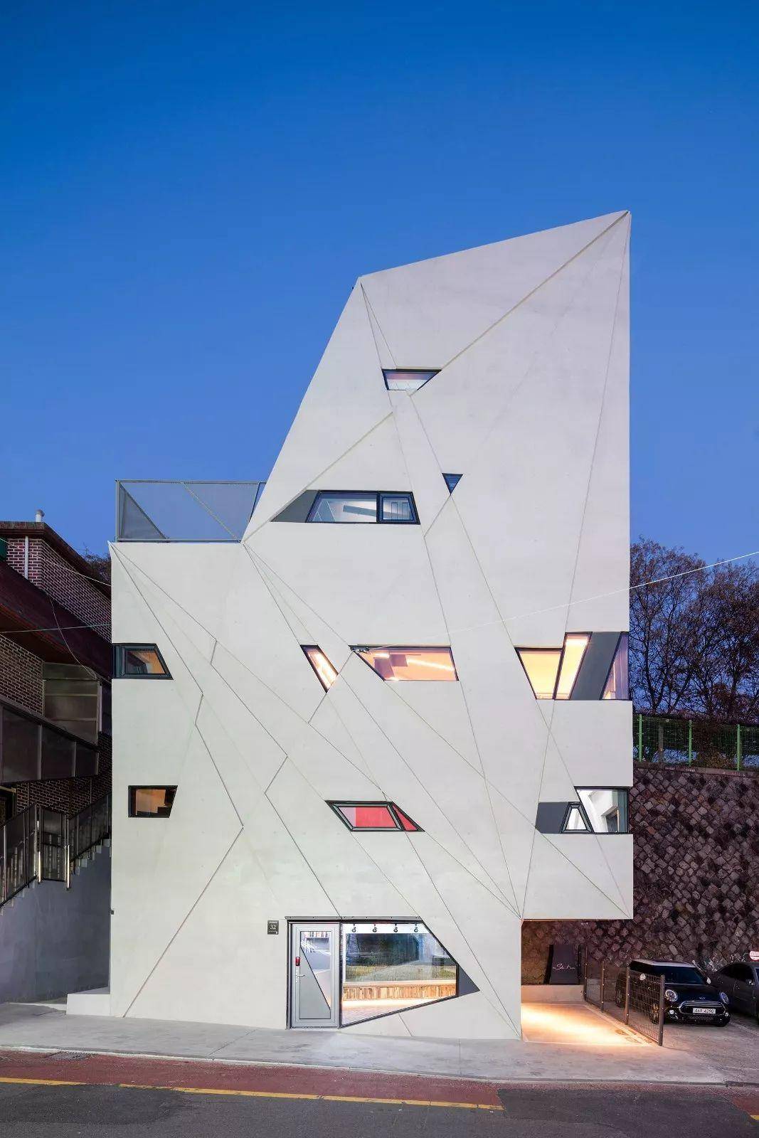 52岁“韩版高晓松”当奇葩建筑师，因为设计辣眼气哭同行：求你回去画画吧