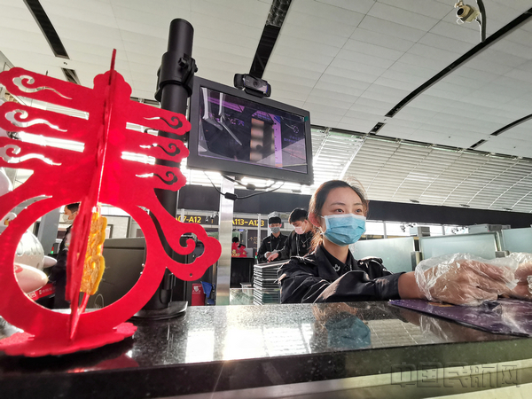 白云机场疫情防控一线,广州白云飞机场疫情