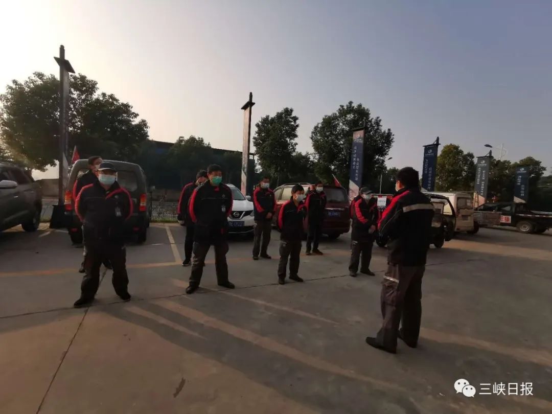 快递小哥的一天生活,快递小哥赛力江元气满满的一天