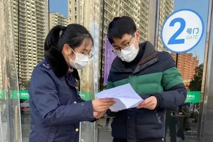 助力复工共同抗击疫情,驰援武汉抗疫医疗队出征