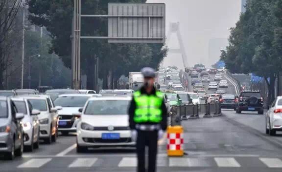 成都道路拥堵最新消息,成都交警最新预警公告