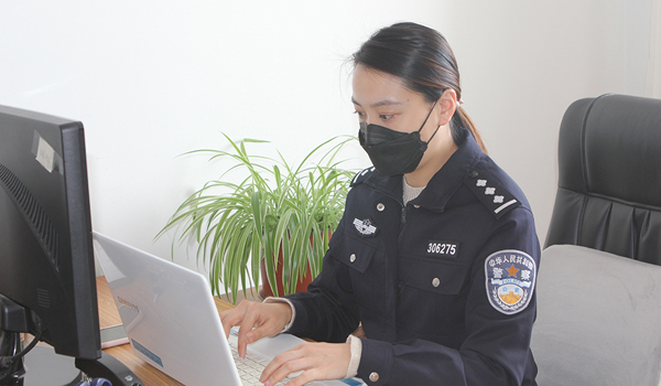 看不清你眼角是否有泪花只知道号令既出使命必达