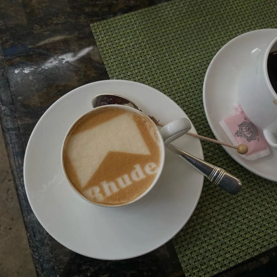 泡菲律宾火辣女孩、上身菲律宾牌子RHUDE是每一个潮人的幻想吧?