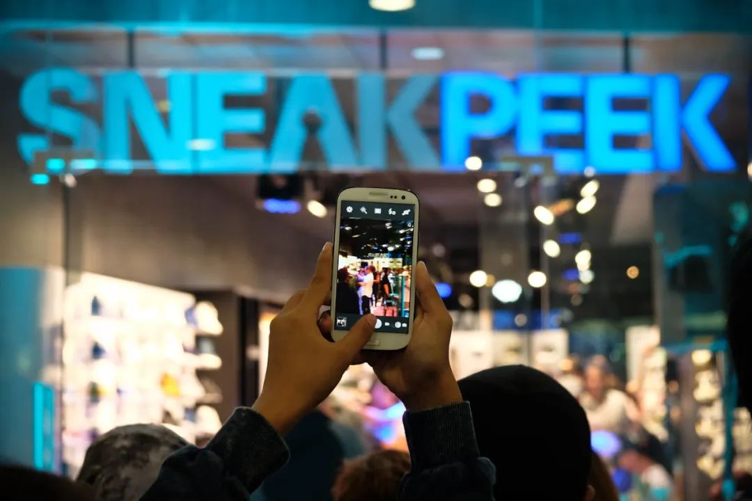 泡菲律宾火辣女孩、上身菲律宾牌子RHUDE是每一个潮人的幻想吧？