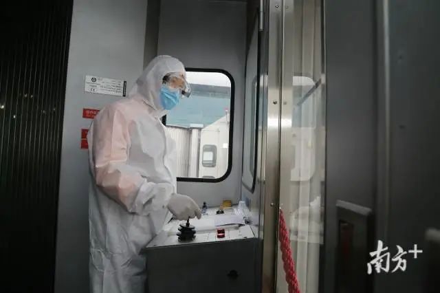 白云机场出境最新流程,最新进入广州白云机场规定