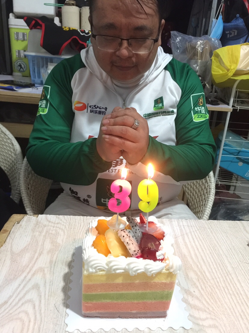 身着战袍,穿上节日盛装为祖国庆生