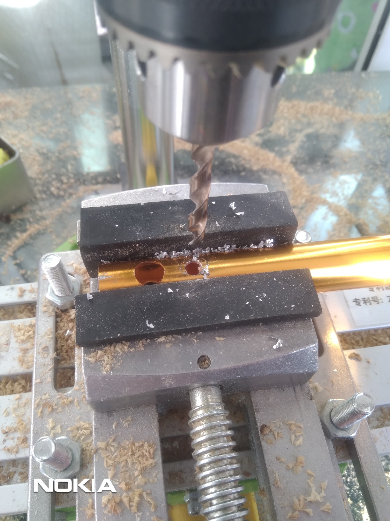 浅析立足现有装备解决抛竿支撑问题