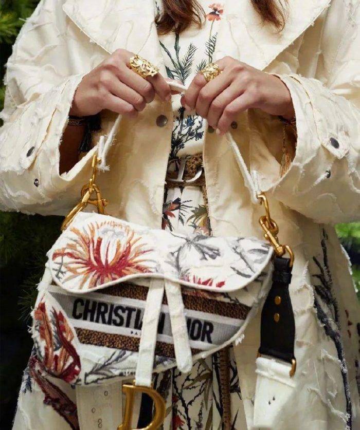 lv鍙ｇ僵鍜宒ior,lv鍜宒ior鍙ｇ僵