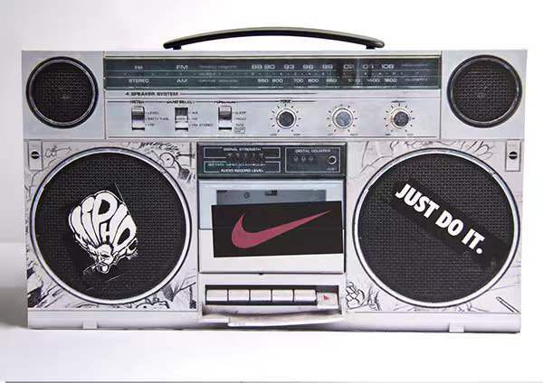 当弟弟们还在排队抢鞋的时候，*靠我**着这些千元鞋盒甩他们十年