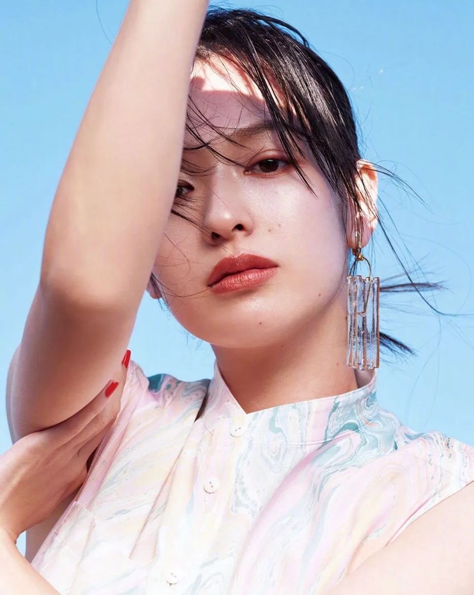 今年一定要给自己买一对红色耳环,耳环买什么材质的好