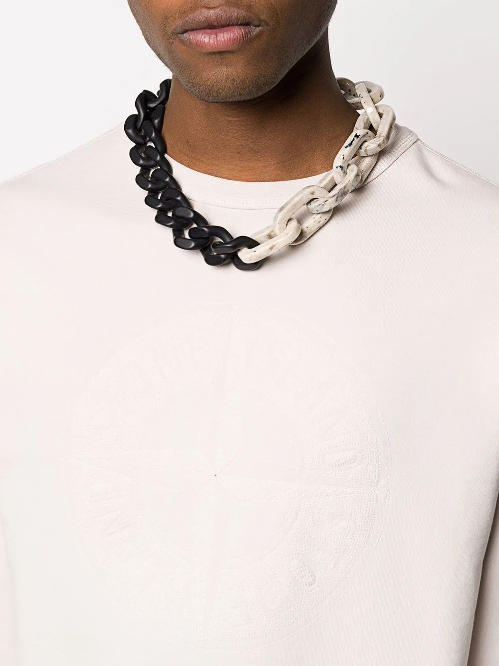 TS、Billie等人背后的高级定制珠宝商们