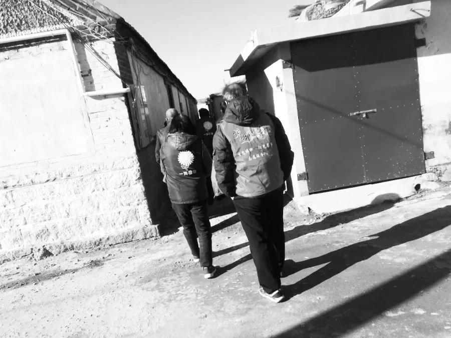 威海市开展清明节祭扫活动,别样清明一样情云上祭祀寄哀思