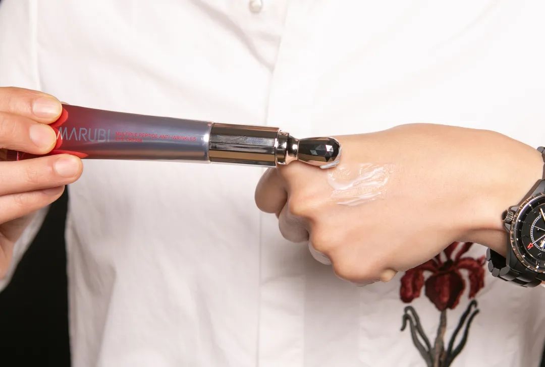 让眼睛变大最快的动作,让眼睛变大100倍