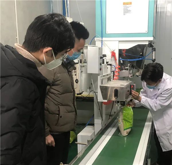 黑糯米、走地鸡蛋、东京丸……潮阳区特色农产品进驻电商平台，贫困户的腰包鼓了起来……