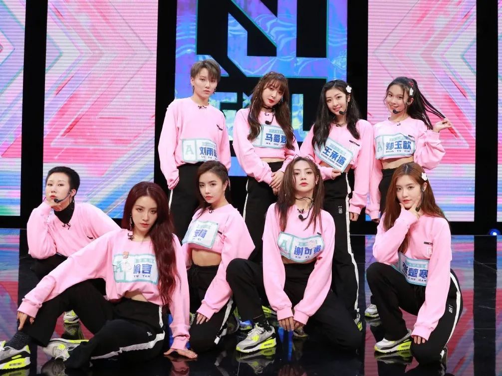 安崎、谢可寅、喻言……可都是“痣”在必得的女孩子