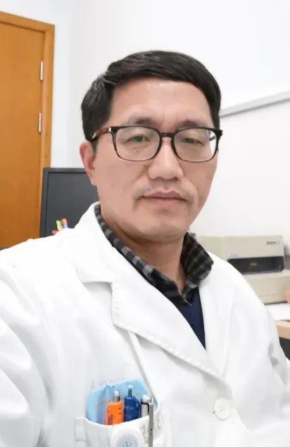 神经外科帕金森义诊宣传报道,医院开展帕金森日宣传义诊活动