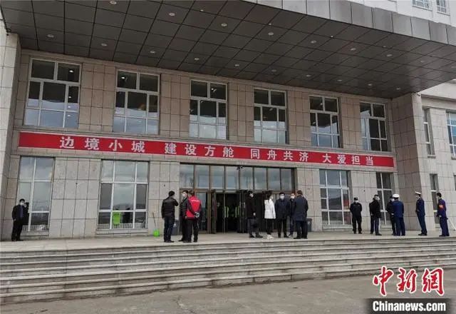 心塞！9小时增34例，又一备用医院开建