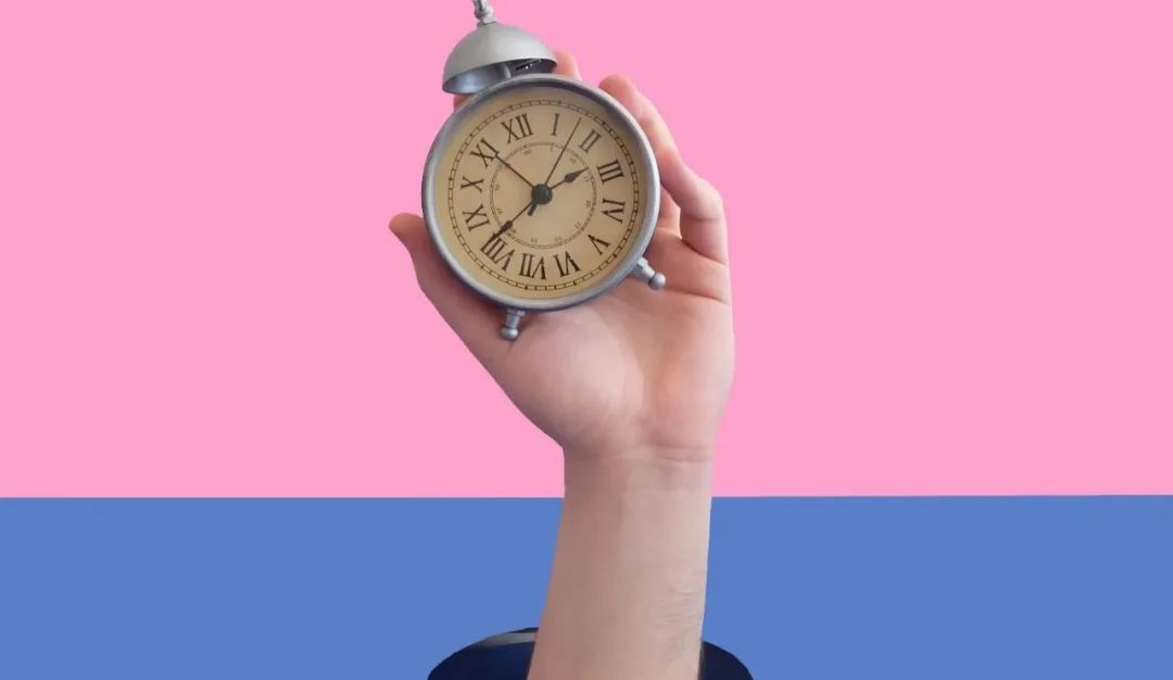 “那个刷地铁卡都记账的人，偷偷买了一套房”