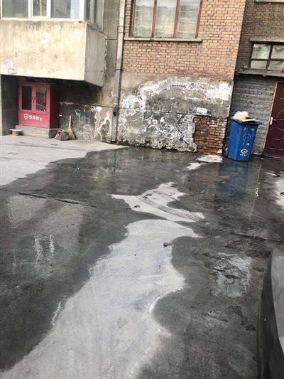 水管爆裂导致渗水,墙体水管内丝断裂