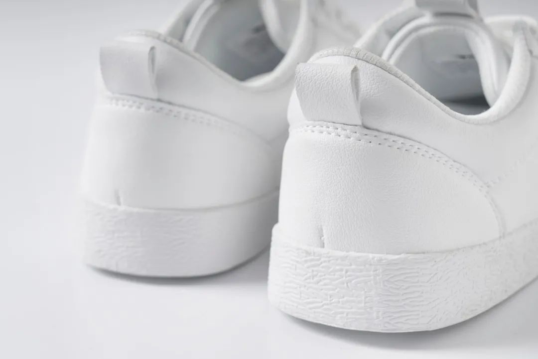 百年老牌的小白鞋,英国小白鞋免鞋带