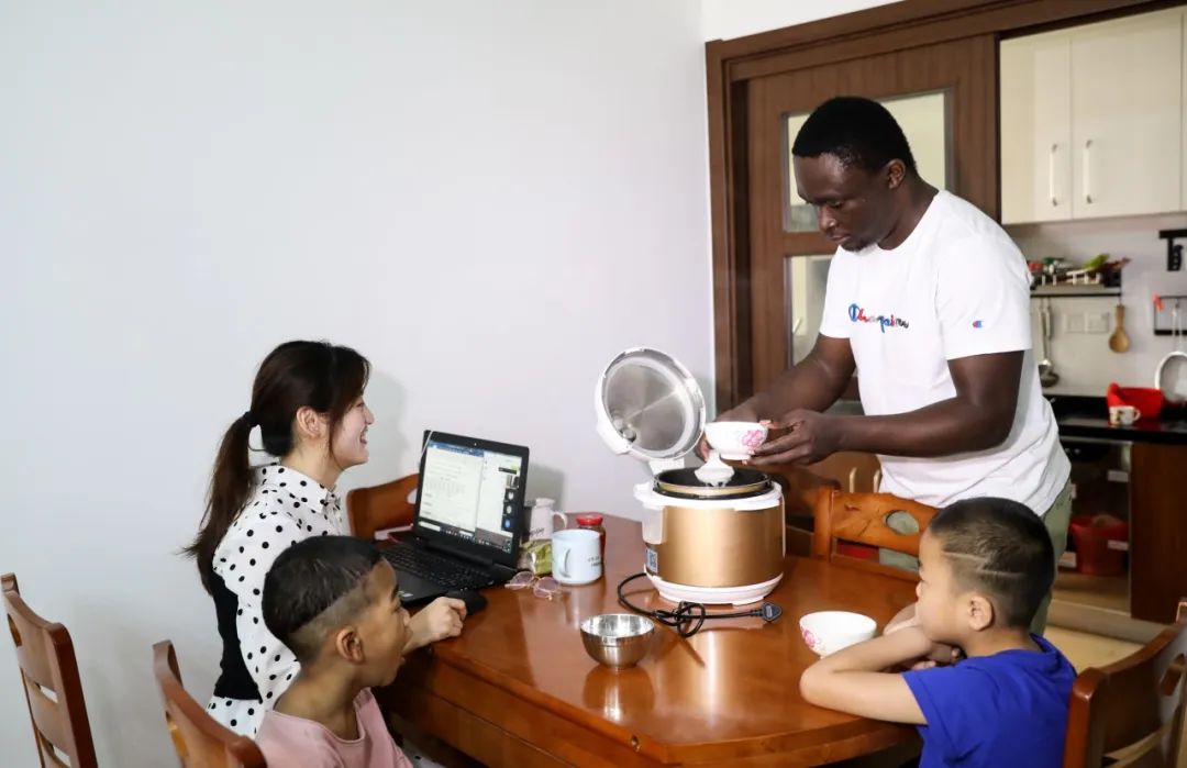 为我们家乡防疫一线的人员点赞,为家乡防疫人员点赞