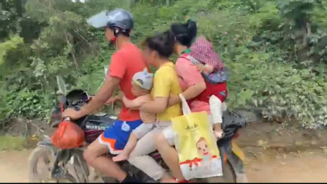 一线微观严查货车超载,一线微观严查三轮车