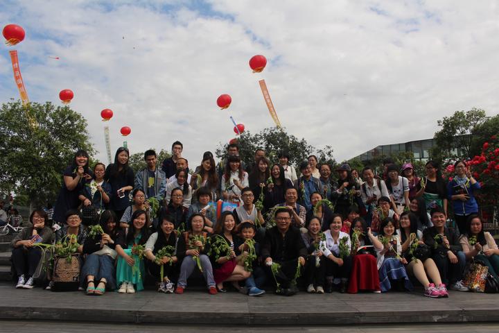 法医秦明直播探案12万人涌入围观,秦明法医在线直播