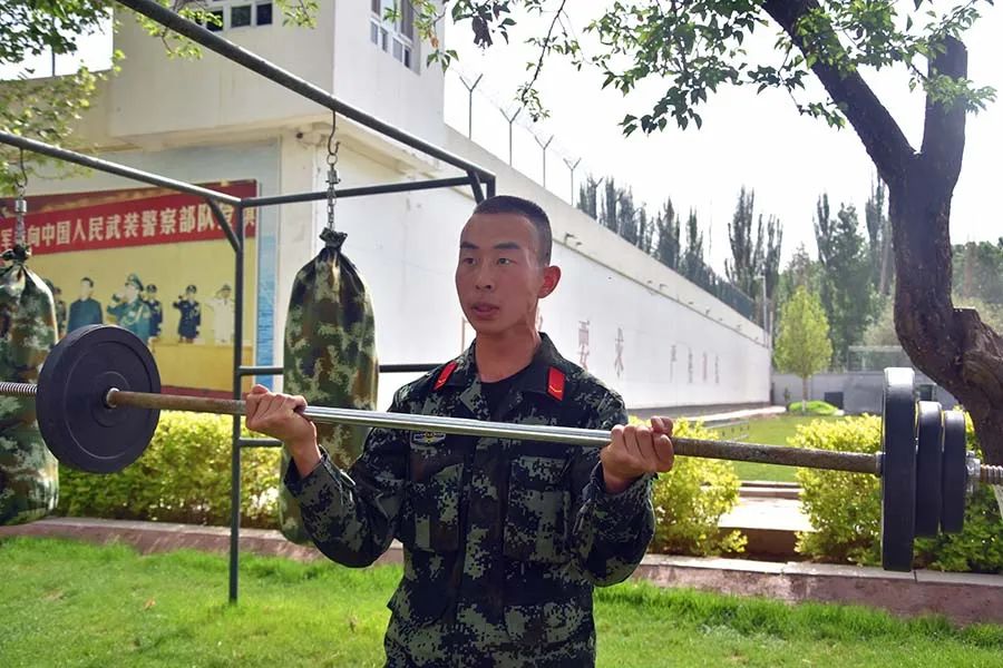 班长和战士发生矛盾怎么办,班长吵架战士受罚