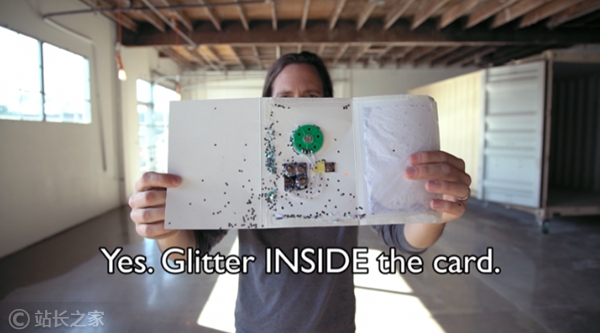 靠出售“恶作剧贺卡”就能月入3万美元，这位电商卖家怎么做的？