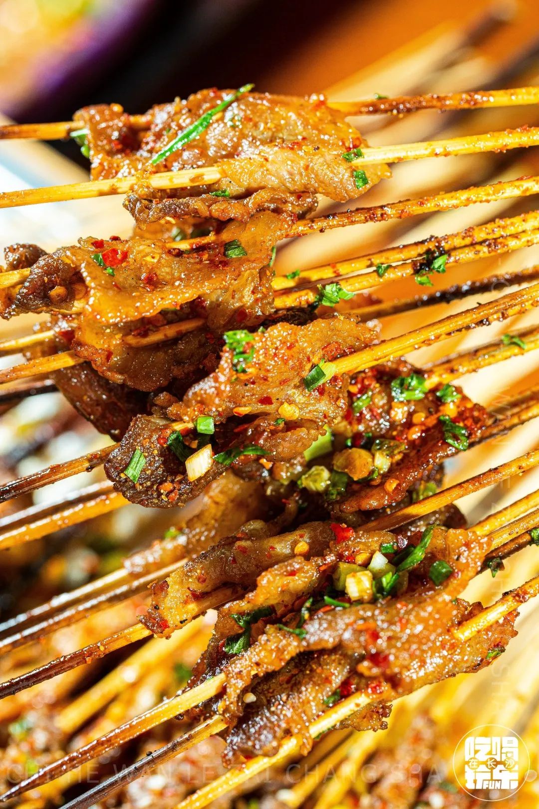 思聪都打卡过的这家成都烧烤店来长沙啦！网红猪鼻筋免费送