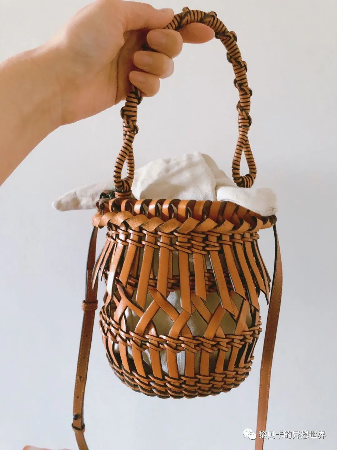 大牌贝壳包正品,性价比高的贝壳包