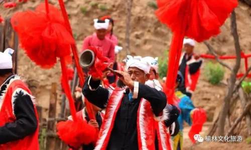 赤牛坬景区表演时间,赤牛坬景区这几天还能去玩吗