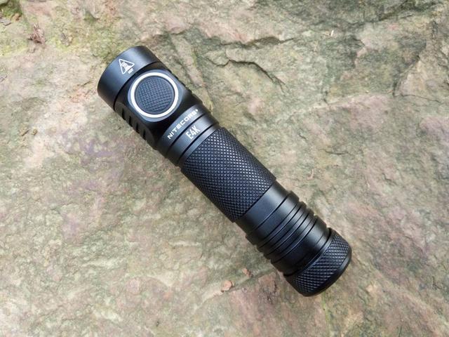 奈特科尔强光10000流明,奈特科尔4000流明手电筒