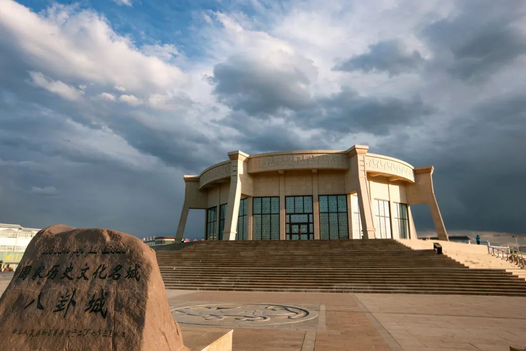 新疆伊犁大草原最美的季节来了,新疆伊犁的春天来了