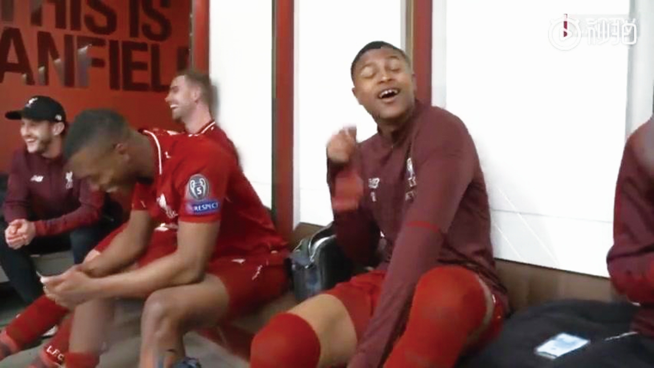 一场比赛名帅们如何掌控更衣室？弗爵爷的“吹风机”是秘密*器武**