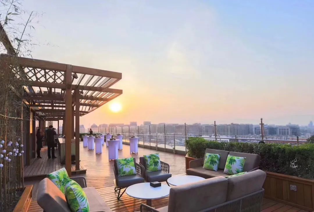 北京八大酒店露台！每天都有520