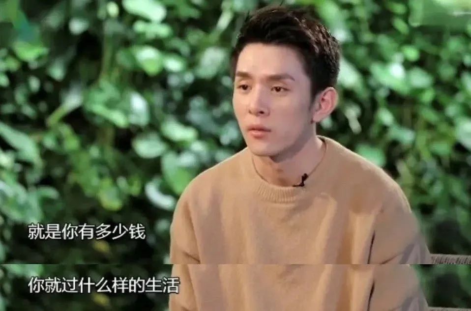 那个总在朋友圈炫富的女孩,昨晚自杀了