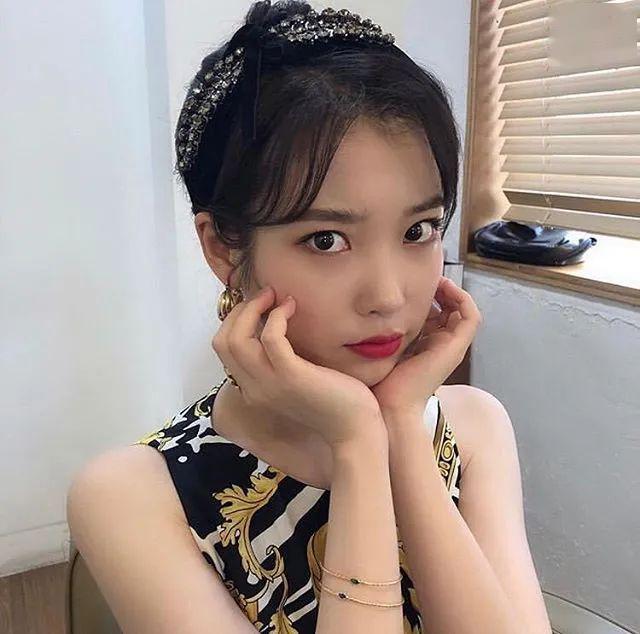 看完这些从小美到大的女神，你可能会种草这个单品