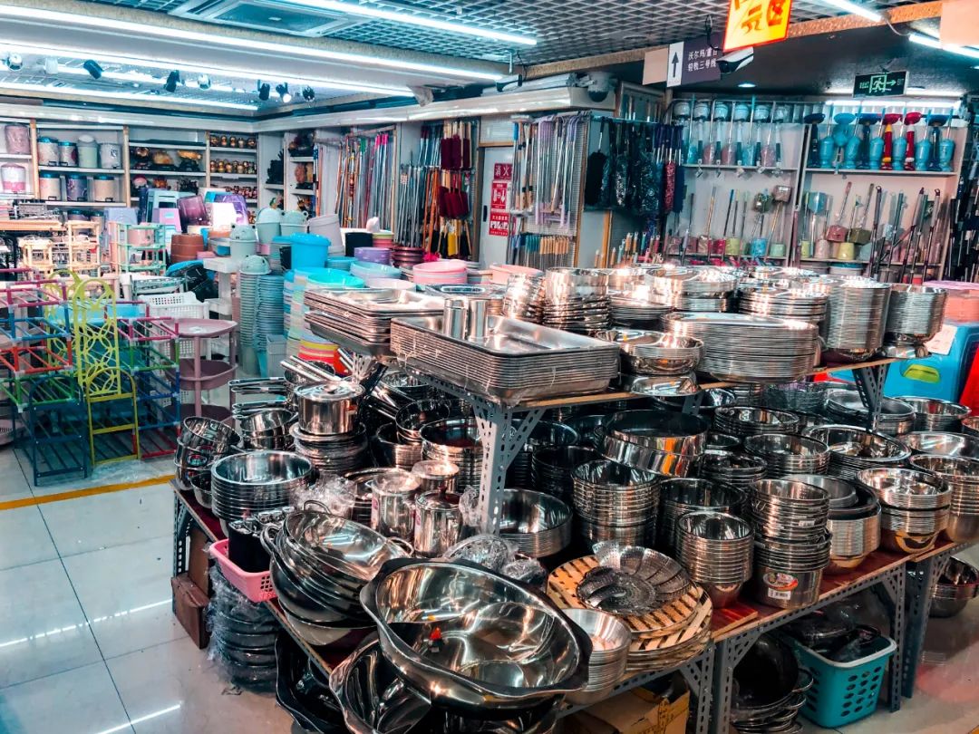 重庆最大2元店,重庆两百元探店