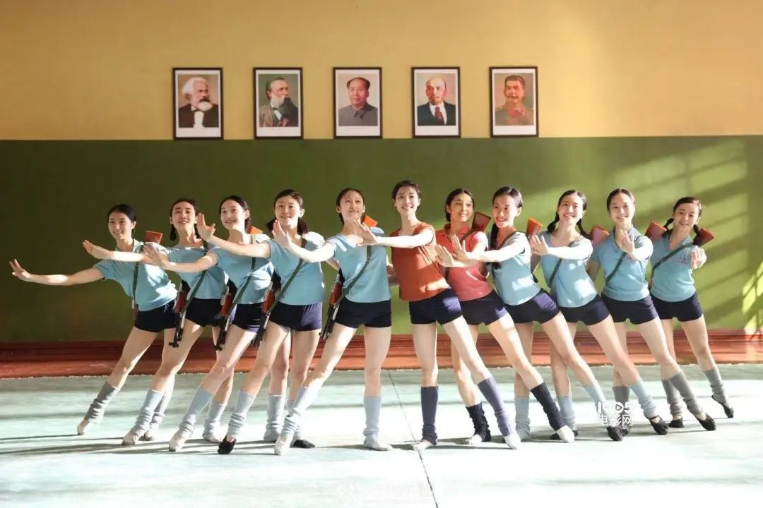 冯小刚的芳华简介,芳华冯小刚三美