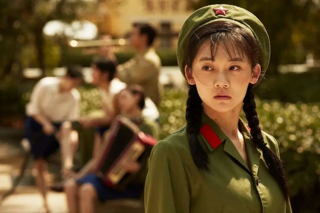 冯小刚的芳华简介,芳华冯小刚三美