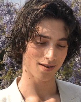 周雨彤祛痘神器,周雨彤的泪沟神器