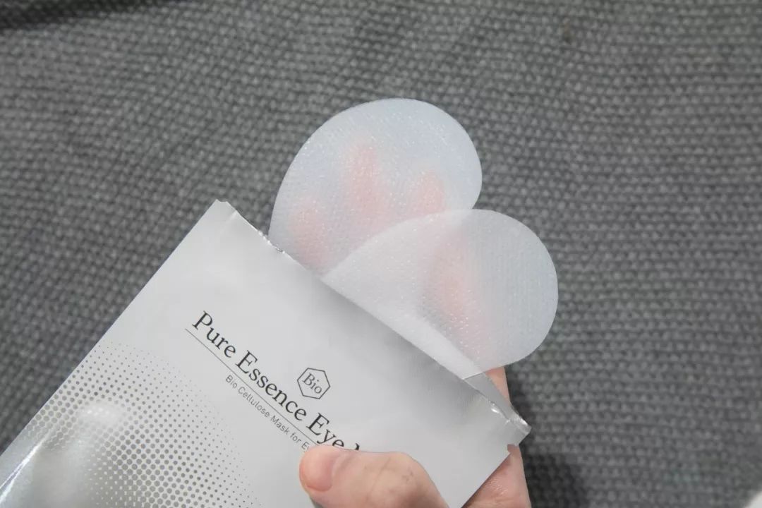 清洁毛孔黑头粉刺吸尘器,doco超微小气泡毛孔吸尘器直播