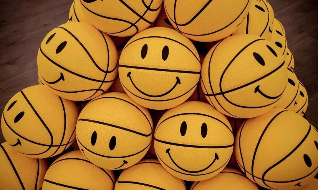 近期时尚界流行元素,哪些时尚的元素是重新流行的