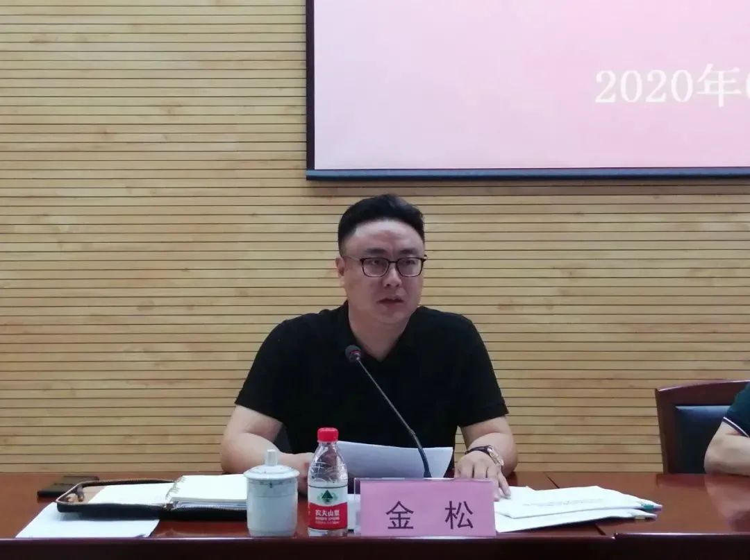 发起创城动员令吹响决战冲锋号,吹响动员令